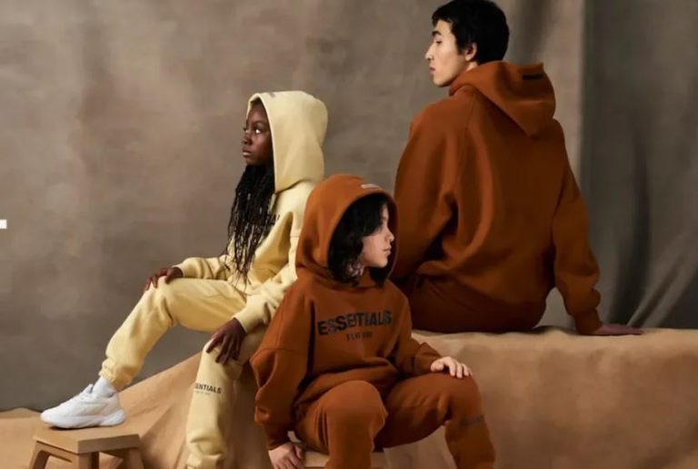 Essentials Clothing UK: Where Comfort Meets Style with 40% Off Hoodies and Tracksuits