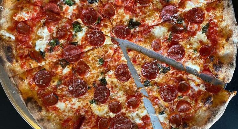 Why Oakland’s Best Pizzas Feature Spicy Italian Sausages