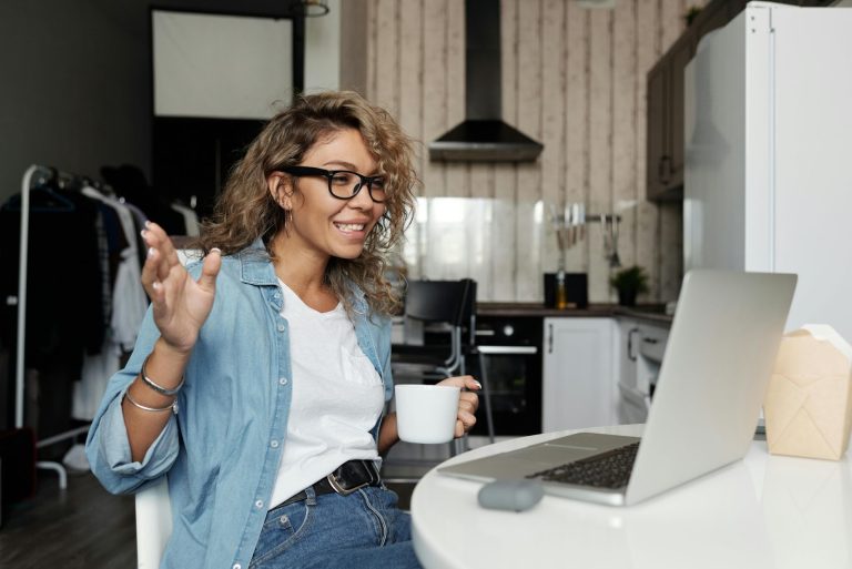 Meet Real People with 1v1 Video Chat – No Registration Needed