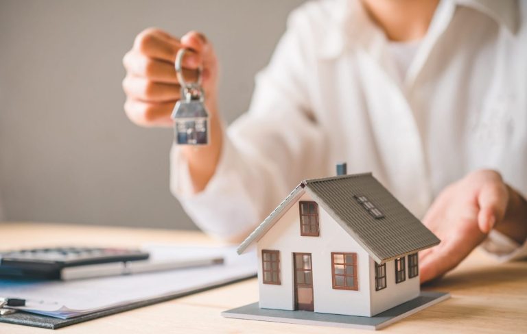 Leveraging Expert Insights: How a Mortgage Advisor Enhances Your Financial Decision-Making