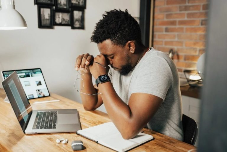 6 Must-Have Items for Your Home Office Setup